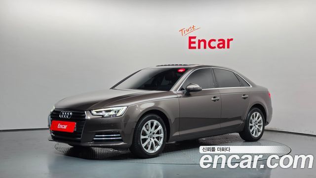 Audi A4 2018 — photo 1