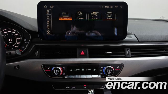 Audi A4 2018 — photo 18