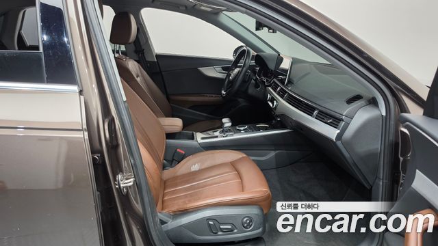 Audi A4 2018 — photo 16