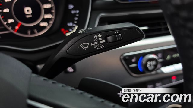 Audi A4 2018 — photo 27