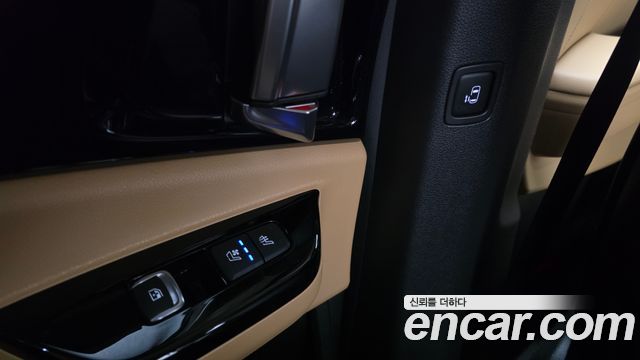 Kia Canival 2021 — photo 19