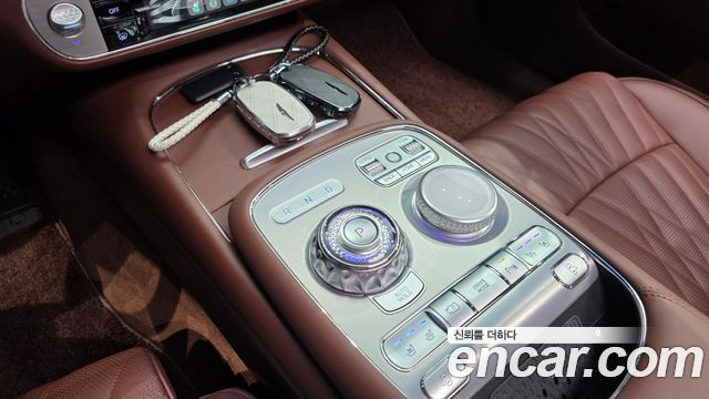 Genesis G90 2023 — photo 12