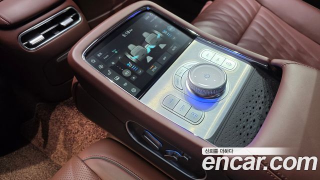 Genesis G90 2023 — photo 30