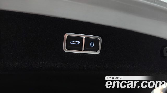 Genesis G90 2023 — photo 31