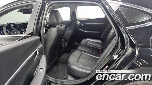 Hyundai Sonata 2021 — photo 11
