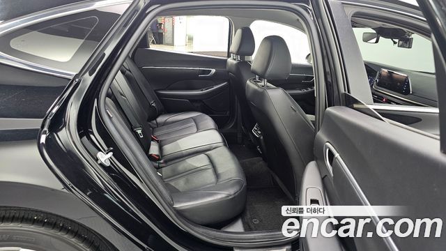 Hyundai Sonata 2021 — photo 17