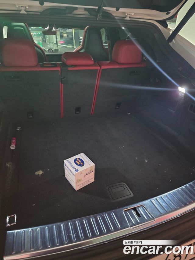 Porsche Cayenne 2021 — photo 8