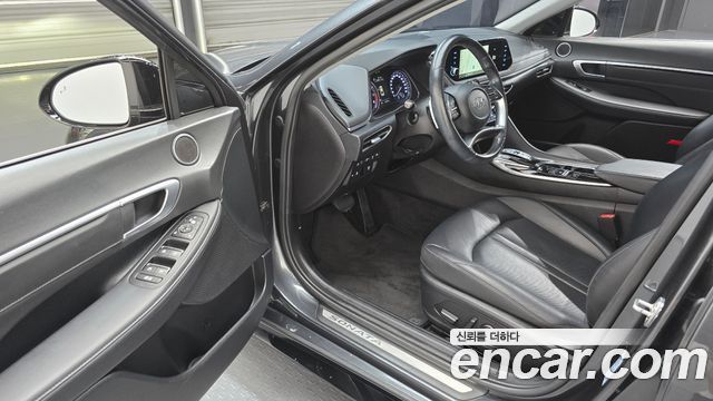 Hyundai Sonata 2022 — photo 13