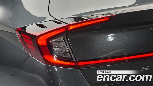 Hyundai Sonata 2022 — photo 9