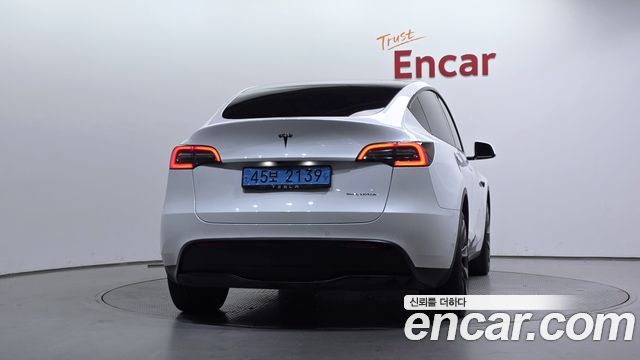 Tesla Model Y 2022 — photo 4