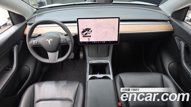 Tesla Model Y 2022 — photo 10