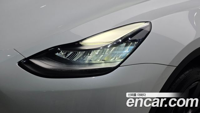 Tesla Model Y 2022 — photo 8