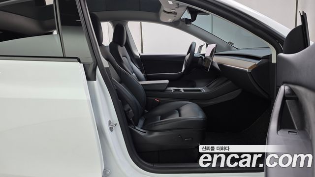 Tesla Model Y 2022 — photo 16