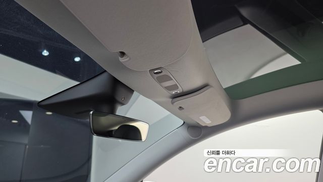 Tesla Model Y 2022 — photo 27