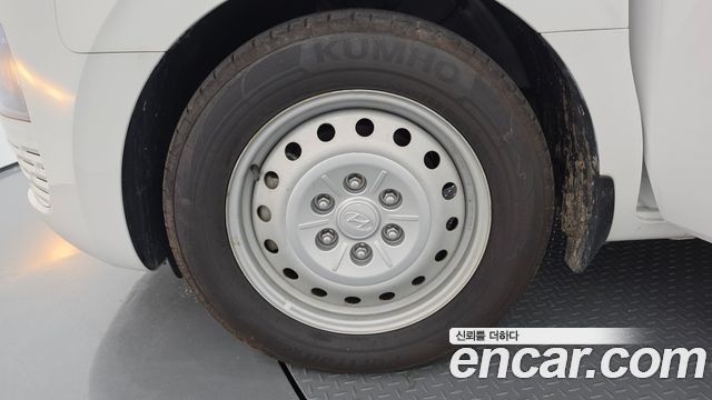 Hyundai Staria 2023 — photo 5