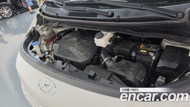 Hyundai Staria 2023 — photo 6