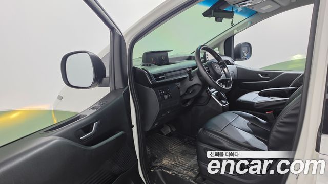 Hyundai Staria 2023 — photo 10
