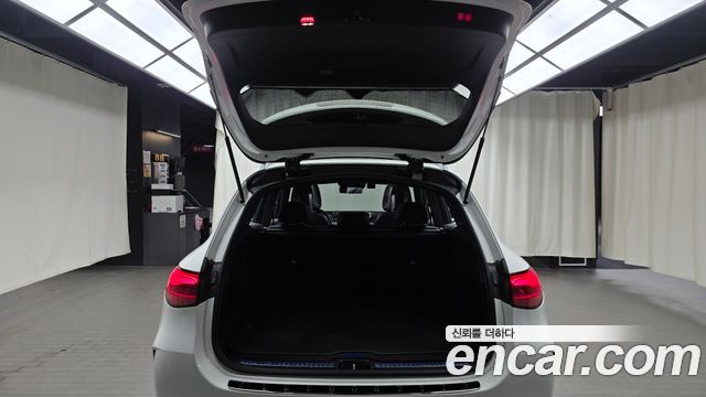 Mercedes-Benz GLC-Class 2023 — photo 23