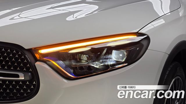 Mercedes-Benz GLC-Class 2023 — photo 8
