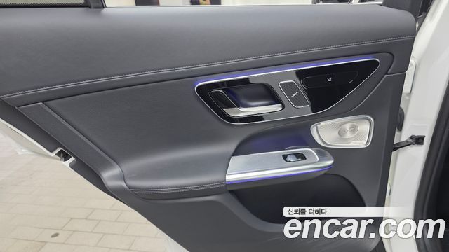 Mercedes-Benz GLC-Class 2023 — photo 15
