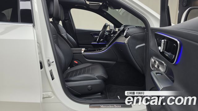 Mercedes-Benz GLC-Class 2023 — photo 16