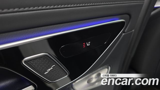 Mercedes-Benz GLC-Class 2023 — photo 30