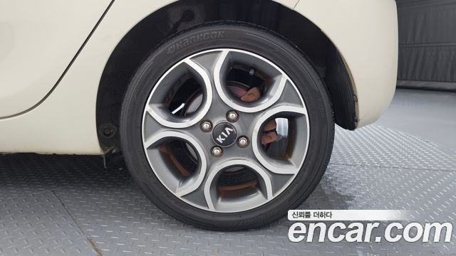 Kia morning 2013 — photo 7