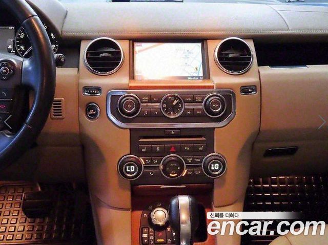 Land Rover Discovery 2011 — photo 10