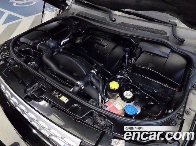 Land Rover Discovery 2011 — photo 16