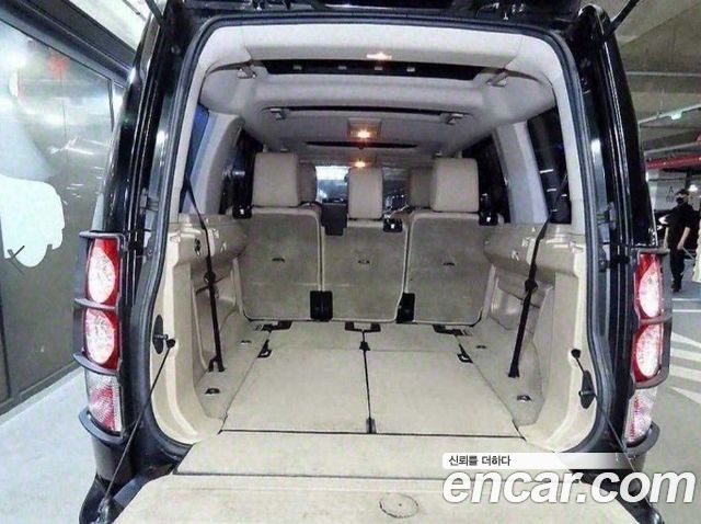 Land Rover Discovery 2011 — photo 18