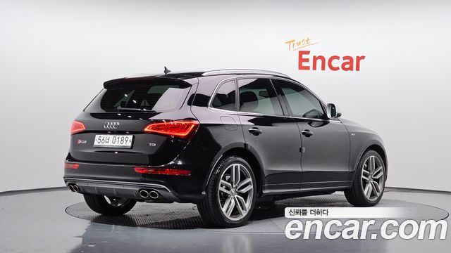 Audi SQ5 2016 — photo 2