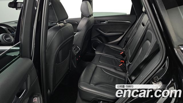 Audi SQ5 2016 — photo 11