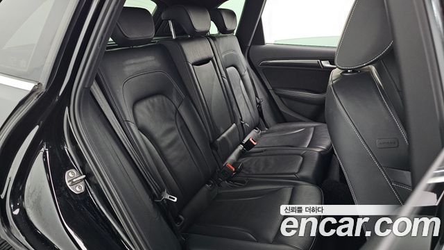 Audi SQ5 2016 — photo 12
