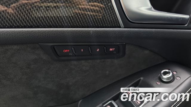 Audi SQ5 2016 — photo 17