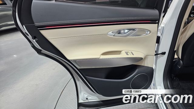 Genesis GV70 2026 — photo 15