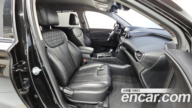 Hyundai Santafe 2019 — photo 18
