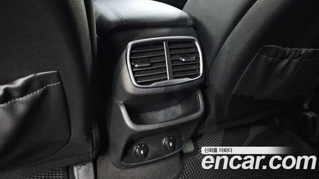 Hyundai Santafe 2019 — photo 31
