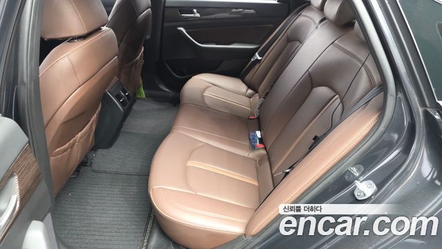 Hyundai Sonata 2018 — photo 17