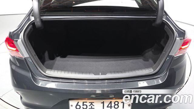 Hyundai Sonata 2018 — photo 31