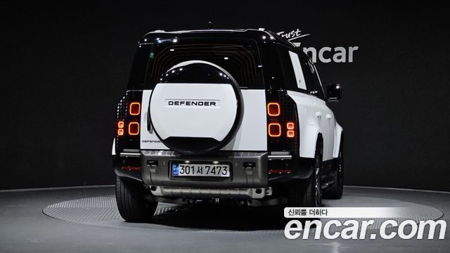 Land Rover Defender 2024 — photo 4