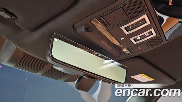 Land Rover Defender 2024 — photo 25