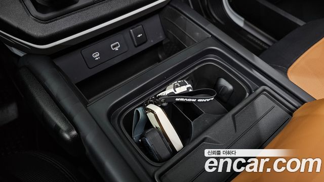 Land Rover Defender 2024 — photo 31