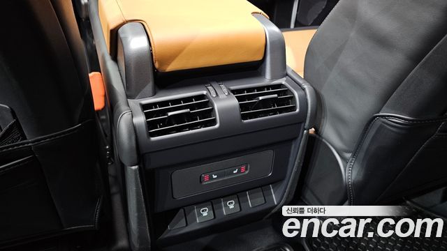 Land Rover Defender 2024 — photo 35