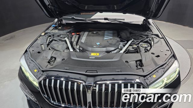 BMW 7-Series 2021 — photo 6