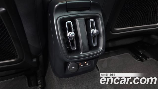 Polestar Polestar 2 2022 — photo 24