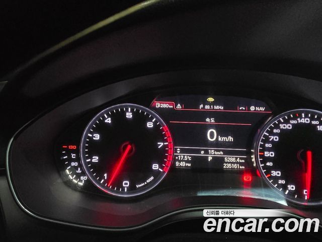Audi A7 2012 — photo 8