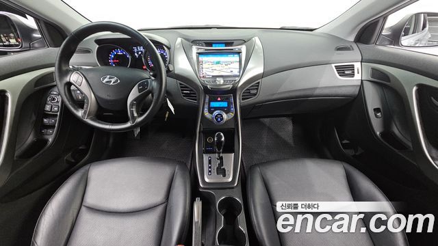 Hyundai AVANTE 2014 — photo 10
