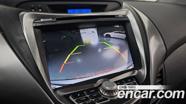 Hyundai AVANTE 2014 — photo 21