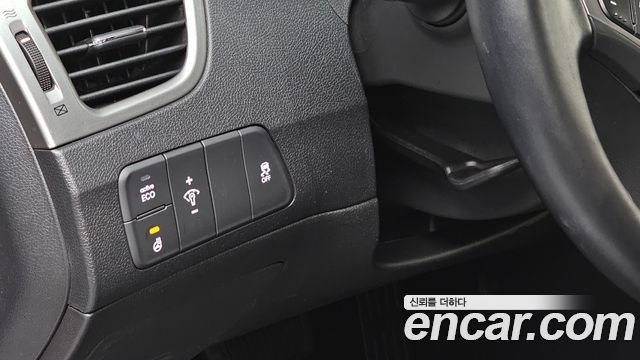 Hyundai AVANTE 2014 — photo 24