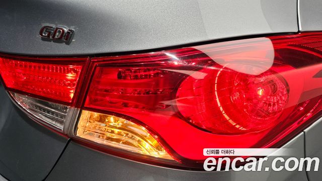 Hyundai AVANTE 2014 — photo 9